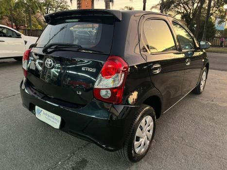 TOYOTA Etios Hatch 1.3 16V 4P FLEX X AUTOMTICO, Foto 6