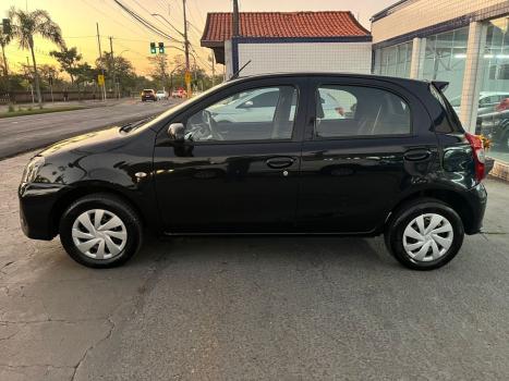 TOYOTA Etios Hatch 1.3 16V 4P FLEX X AUTOMTICO, Foto 7