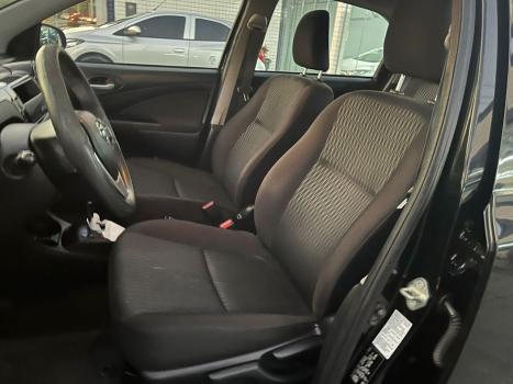TOYOTA Etios Hatch 1.3 16V 4P FLEX X AUTOMTICO, Foto 13