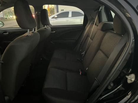 TOYOTA Etios Hatch 1.3 16V 4P FLEX X AUTOMTICO, Foto 14