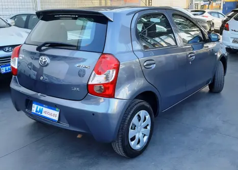 TOYOTA Etios Hatch 1.3 16V 4P FLEX X, Foto 5