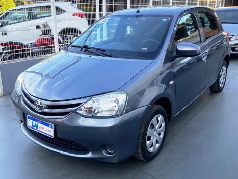 TOYOTA Etios Hatch 1.3 16V 4P FLEX X, Foto 3
