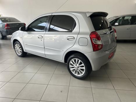 TOYOTA Etios Hatch 1.5 16V 4P FLEX XLS, Foto 4