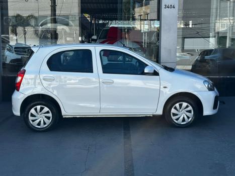 TOYOTA Etios Hatch 1.3 16V 4P FLEX X, Foto 4