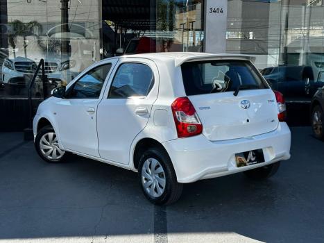 TOYOTA Etios Hatch 1.3 16V 4P FLEX X, Foto 5