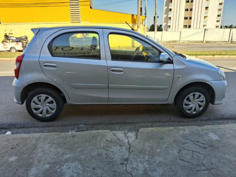 TOYOTA Etios Hatch 1.3 16V 4P FLEX X, Foto 7