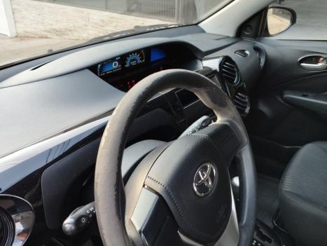 TOYOTA Etios Hatch 1.3 16V 4P FLEX X AUTOMTICO, Foto 9