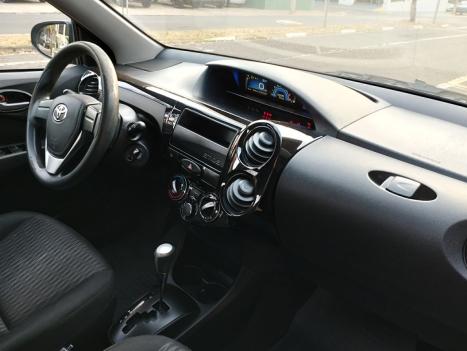TOYOTA Etios Hatch 1.3 16V 4P FLEX X AUTOMTICO, Foto 10