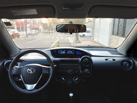 TOYOTA Etios Hatch 1.3 16V 4P FLEX X AUTOMTICO, Foto 13
