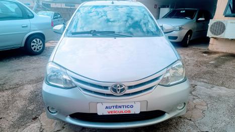 TOYOTA Etios Hatch 1.3 16V 4P FLEX X, Foto 2