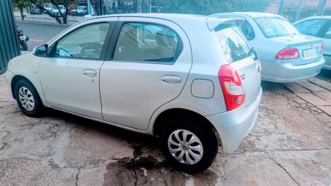 TOYOTA Etios Hatch 1.3 16V 4P FLEX X, Foto 5