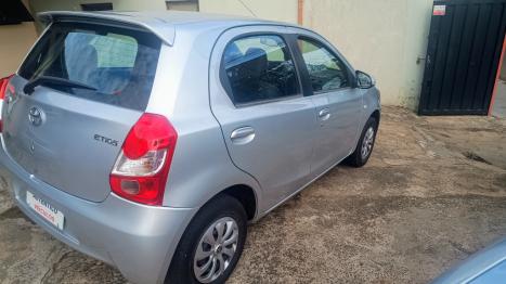 TOYOTA Etios Hatch 1.3 16V 4P FLEX X, Foto 4