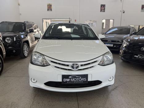 TOYOTA Etios Hatch 1.5 16V 4P FLEX XS, Foto 2