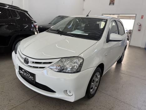 TOYOTA Etios Hatch 1.5 16V 4P FLEX XS, Foto 3