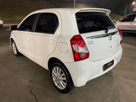 TOYOTA Etios Hatch 1.5 16V 4P FLEX XLS, Foto 4