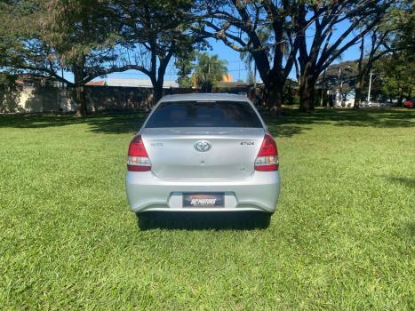 TOYOTA Etios Sedan 1.5 16V 4P FLEX X PLUS AUTOMTICO, Foto 8