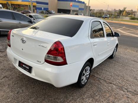 TOYOTA Etios Sedan 1.5 16V 4P FLEX X, Foto 6