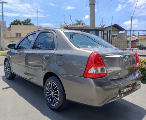 TOYOTA Etios Sedan 1.5 16V 4P FLEX X AUTOMTICO, Foto 4