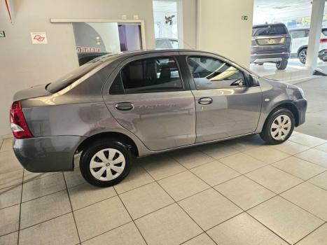 TOYOTA Etios Sedan 1.5 16V 4P FLEX XS, Foto 3