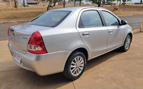 TOYOTA Etios Sedan 1.5 16V 4P FLEX XLS, Foto 2