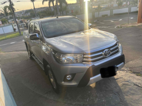 TOYOTA Hilux Caminhonete 2.8 16V SRV 4X4 DIESEL CABINE DUPLA AUTOMTICO, Foto 3