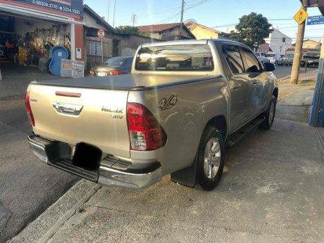 TOYOTA Hilux Caminhonete 2.8 16V SRV 4X4 DIESEL CABINE DUPLA AUTOMTICO, Foto 4