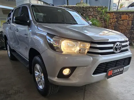 TOYOTA Hilux Caminhonete 2.7 16V 4P SR FLEX CABINE DUPLA, Foto 1