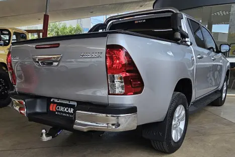 TOYOTA Hilux Caminhonete 2.7 16V 4P SR FLEX CABINE DUPLA, Foto 7