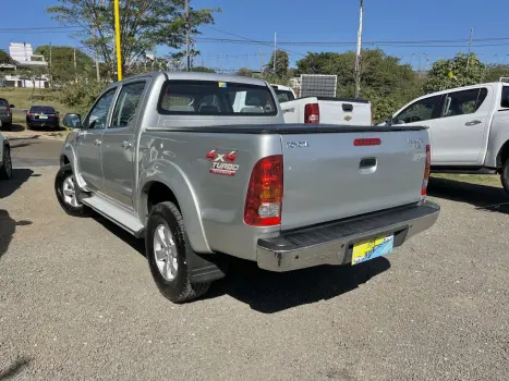 TOYOTA Hilux Caminhonete 3.0 4P 4X4 SRV TURBO DIESEL CABINE DUPLA AUTOMTICO, Foto 4