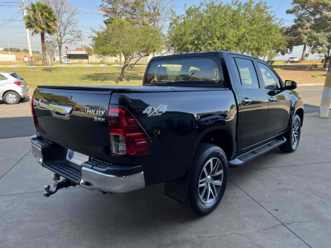 TOYOTA Hilux Caminhonete 2.8 16V SRX 4X4 TURBO DIESEL CABINE DUPLA AUTOMTICO, Foto 4