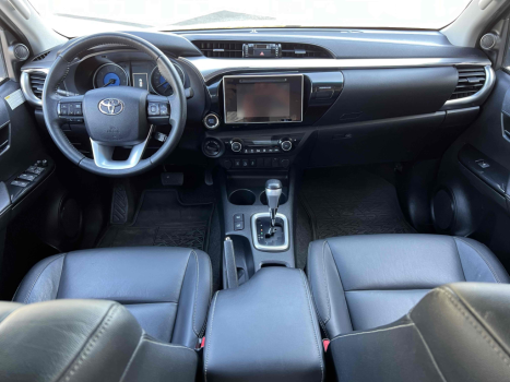 TOYOTA Hilux Caminhonete 2.8 16V SRX 4X4 TURBO DIESEL CABINE DUPLA AUTOMTICO, Foto 10