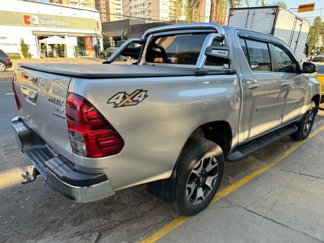 TOYOTA Hilux Caminhonete 2.8 16V SRX 50 ANOS 4X4 TURBO DIESEL CABINE DUPLA AUTOMTICO, Foto 7