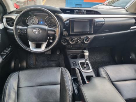 TOYOTA Hilux Caminhonete 2.8 16V 4P SR 4X4 DIESEL CABINE DUPLA AUTOMTICO, Foto 3