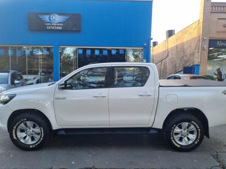 TOYOTA Hilux Caminhonete 2.8 16V 4P SR 4X4 DIESEL CABINE DUPLA AUTOMTICO, Foto 4