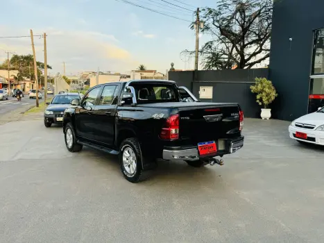 TOYOTA Hilux Caminhonete 2.8 16V SRV 4X4 DIESEL CABINE DUPLA AUTOMTICO, Foto 6