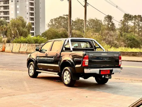 TOYOTA Hilux Caminhonete 2.7 16V 4P SR FLEX CABINE DUPLA AUTOMTICO, Foto 5