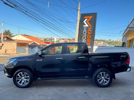 TOYOTA Hilux Caminhonete 2.8 16V SRX 4X4 DIESEL CABINE DUPLA AUTOMTICO, Foto 6