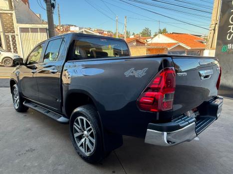 TOYOTA Hilux Caminhonete 2.8 16V SRX 4X4 DIESEL CABINE DUPLA AUTOMTICO, Foto 7