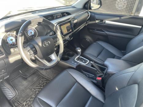 TOYOTA Hilux Caminhonete 2.8 16V SRV 4X4 DIESEL CABINE DUPLA AUTOMTICO, Foto 4