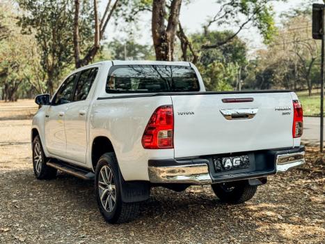 TOYOTA Hilux Caminhonete 2.8 16V SRV 4X4 DIESEL CABINE DUPLA AUTOMTICO, Foto 4