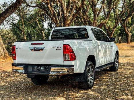 TOYOTA Hilux Caminhonete 2.8 16V SRV 4X4 DIESEL CABINE DUPLA AUTOMTICO, Foto 6