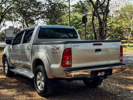 TOYOTA Hilux Caminhonete 3.0 16V 4P 4X4 SRV TURBO DIESEL CABINE DUPLA AUTOMTICO, Foto 4