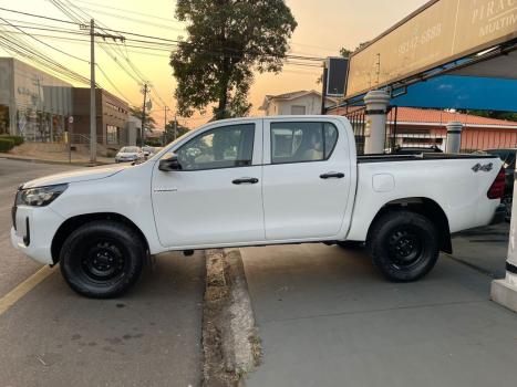 TOYOTA Hilux Caminhonete 2.8 16V 4P POWER PACK TURBO DIESEL 4X4 CABINE DUPLA, Foto 3