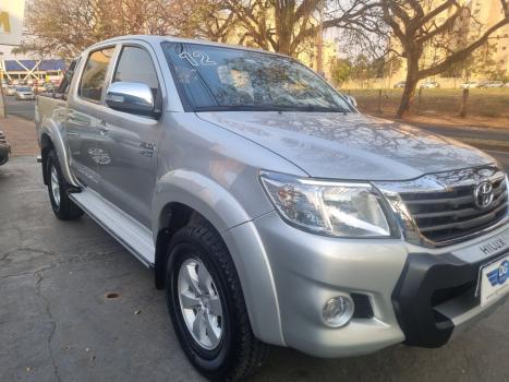 TOYOTA Hilux Caminhonete 2.7 16V 4P SRV FLEX 4X4  CABINE DUPLA AUTOMTICO, Foto 2