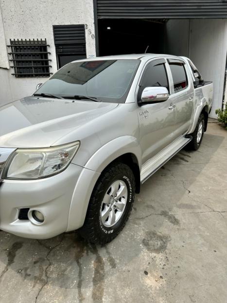 TOYOTA Hilux Caminhonete 2.7 16V 4P SRV FLEX 4X4  CABINE DUPLA AUTOMTICO, Foto 2