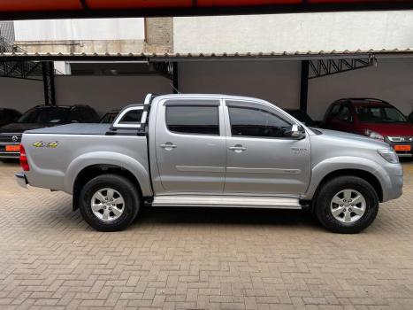 TOYOTA Hilux Caminhonete 2.7 16V 4P SRV FLEX 4X4  CABINE DUPLA AUTOMTICO, Foto 5