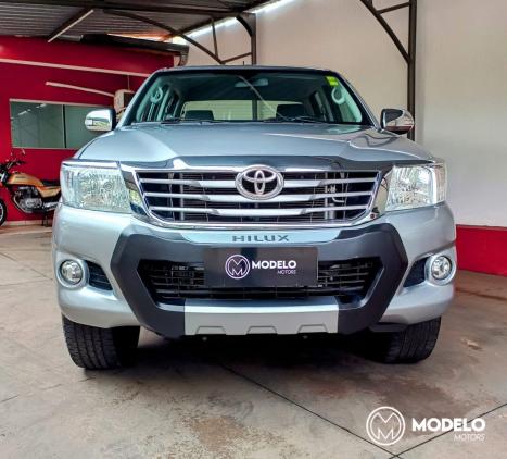 TOYOTA Hilux Caminhonete 2.7 16V 4P SRV FLEX 4X4  CABINE DUPLA AUTOMTICO, Foto 10