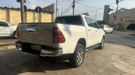 TOYOTA Hilux Caminhonete 2.8 4P 4X4 DIESEL CABINE DUPLA, Foto 10