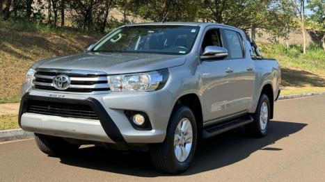 TOYOTA Hilux Caminhonete 2.7 16V 4P SRV FLEX CABINE DUPLA AUTOMTICO, Foto 4