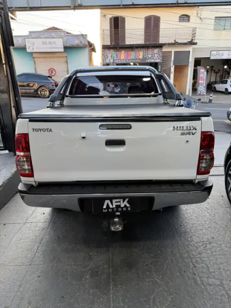 TOYOTA Hilux Caminhonete 3.0 4P 4X4 SRV TURBO DIESEL CABINE DUPLA AUTOMTICO, Foto 4